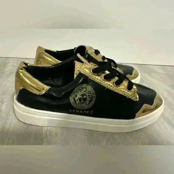 5. Versace sneakers boys shoes Leather Embossing Design Black Gold Metal Low Cut - Picture 12 of 14